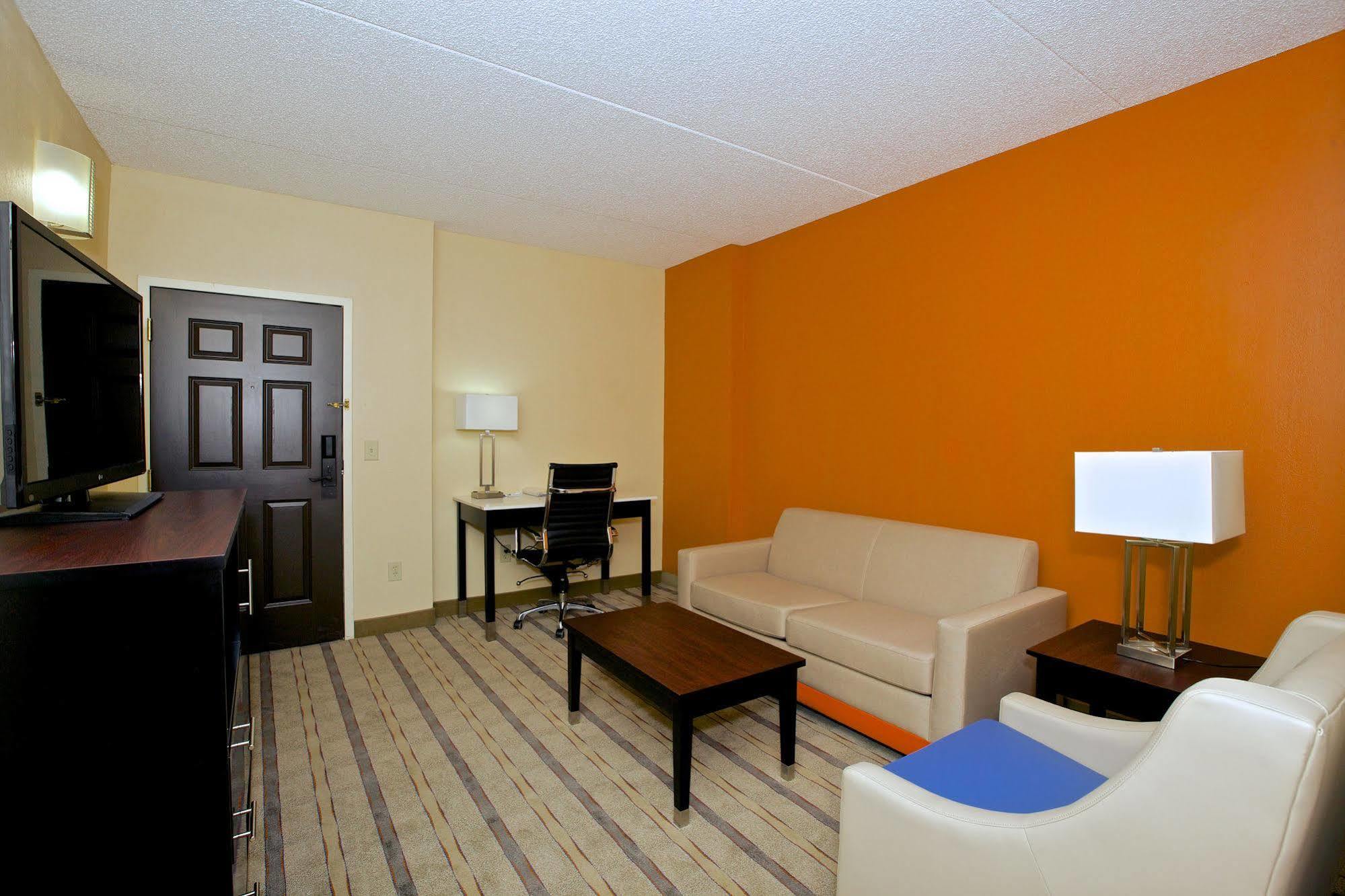 Holiday Inn Express & Suites Atlanta Ne- Duluth By Ihg Exterior foto